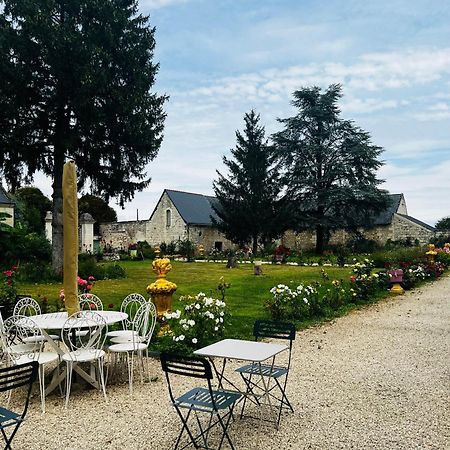 Allonnes  Chateau De La Thibaudiere - Chambre Du Tonneau מראה חיצוני תמונה
