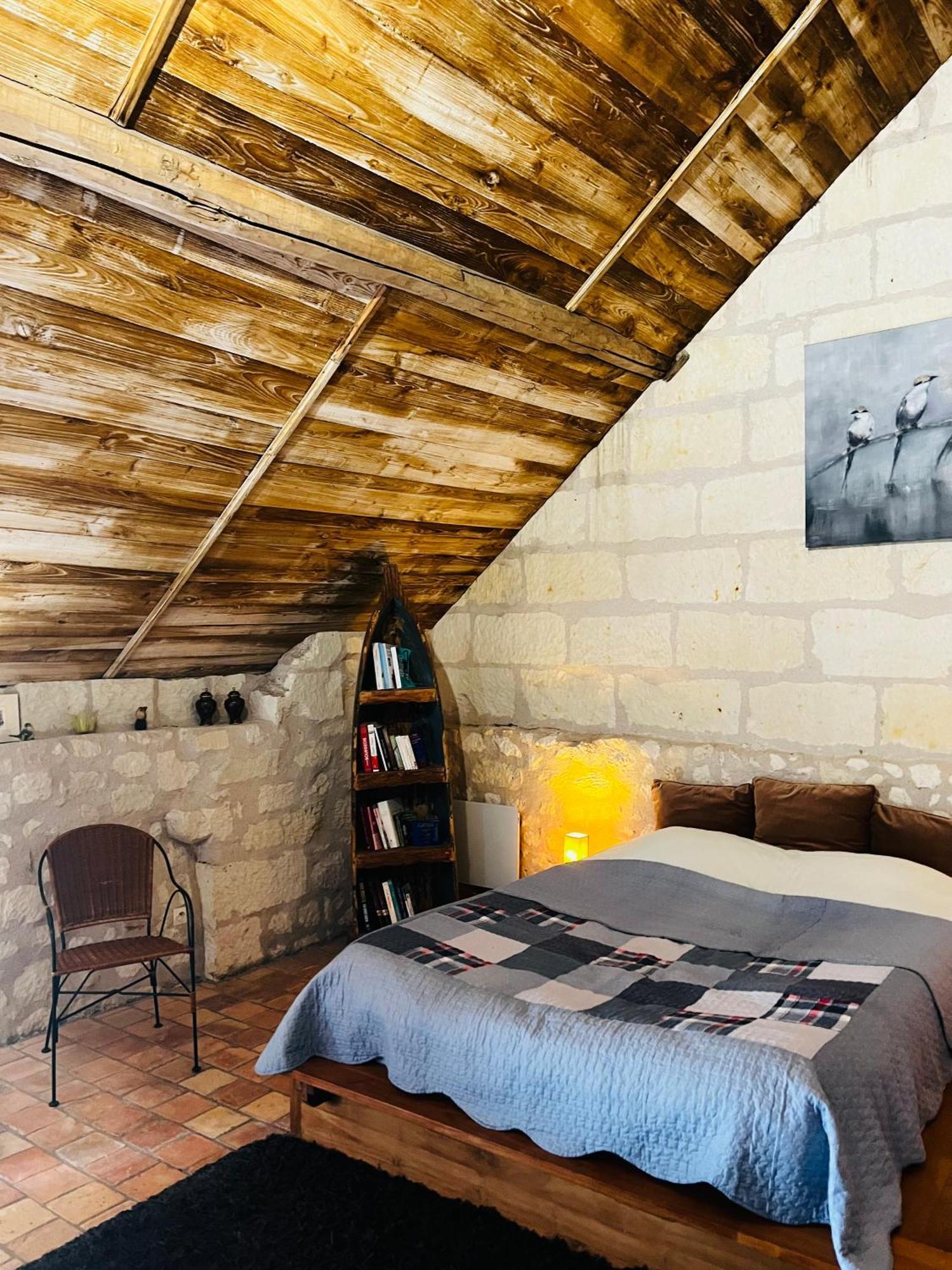 Allonnes  Chateau De La Thibaudiere - Chambre Du Tonneau מראה חיצוני תמונה