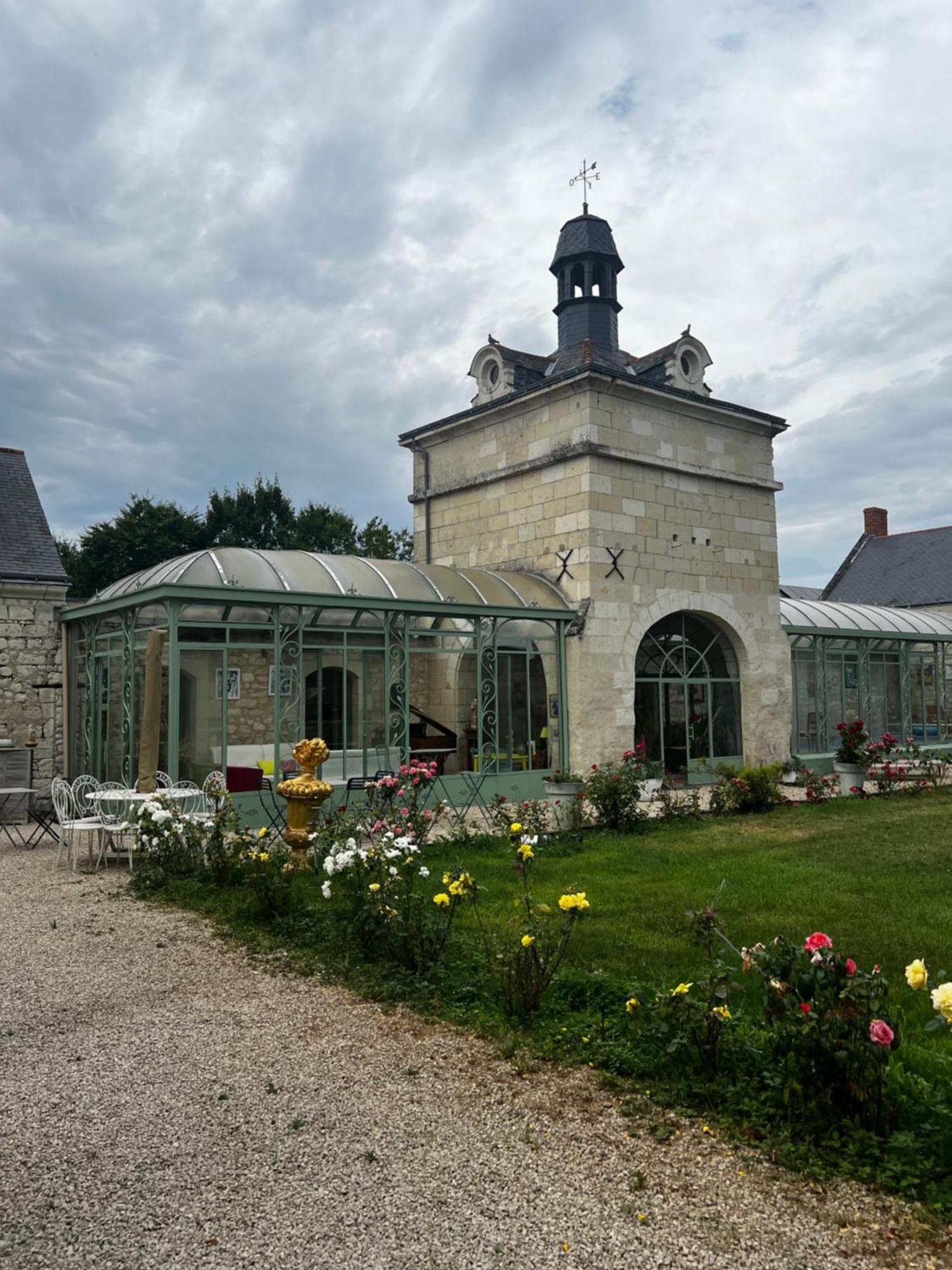 Allonnes  Chateau De La Thibaudiere - Chambre Du Tonneau מראה חיצוני תמונה
