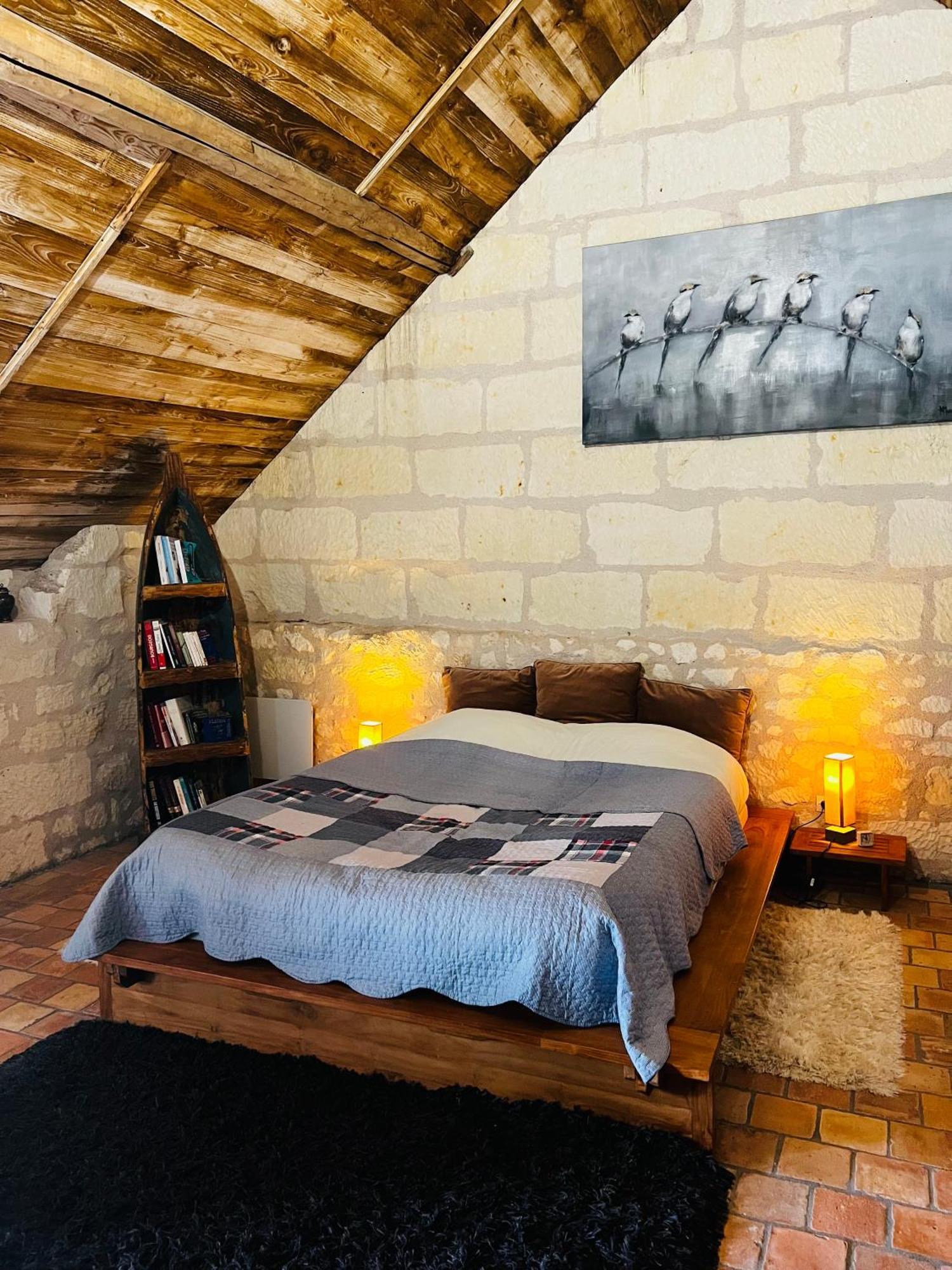 Allonnes  Chateau De La Thibaudiere - Chambre Du Tonneau מראה חיצוני תמונה